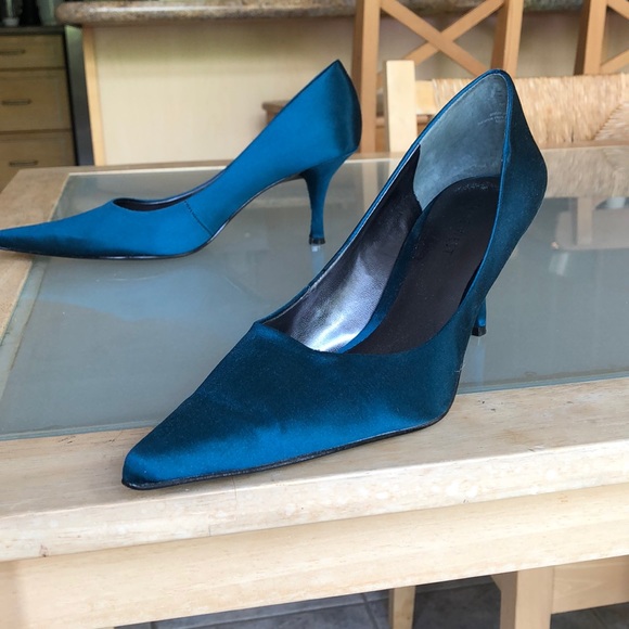 Shoes - Picture 3 of 3